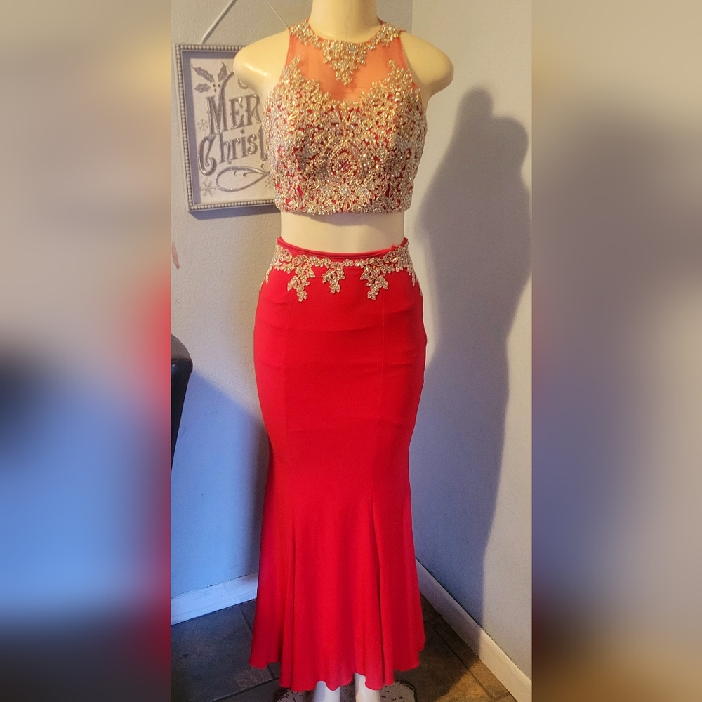 PARTY DRESS RUBY RED AND  GOLD.S. - Picture 12 of 12